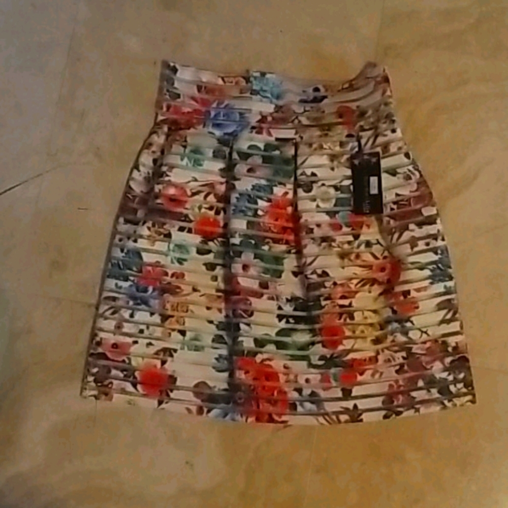 Mulitcolor pattern skirt